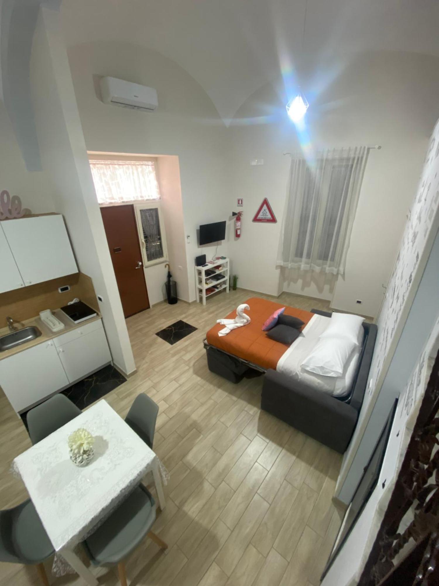La Petite Maison Napoli Bagian luar foto