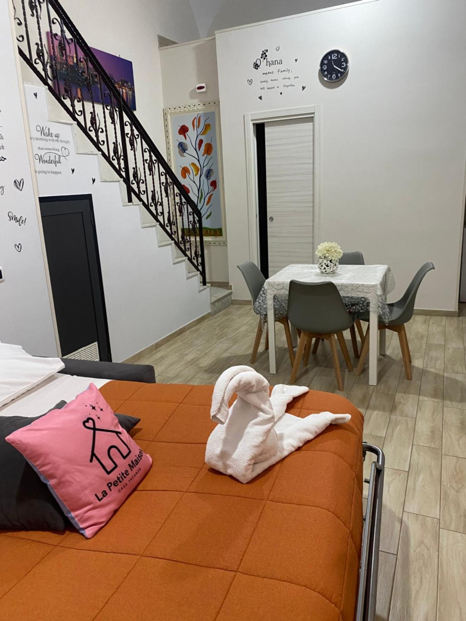 La Petite Maison Napoli Bagian luar foto